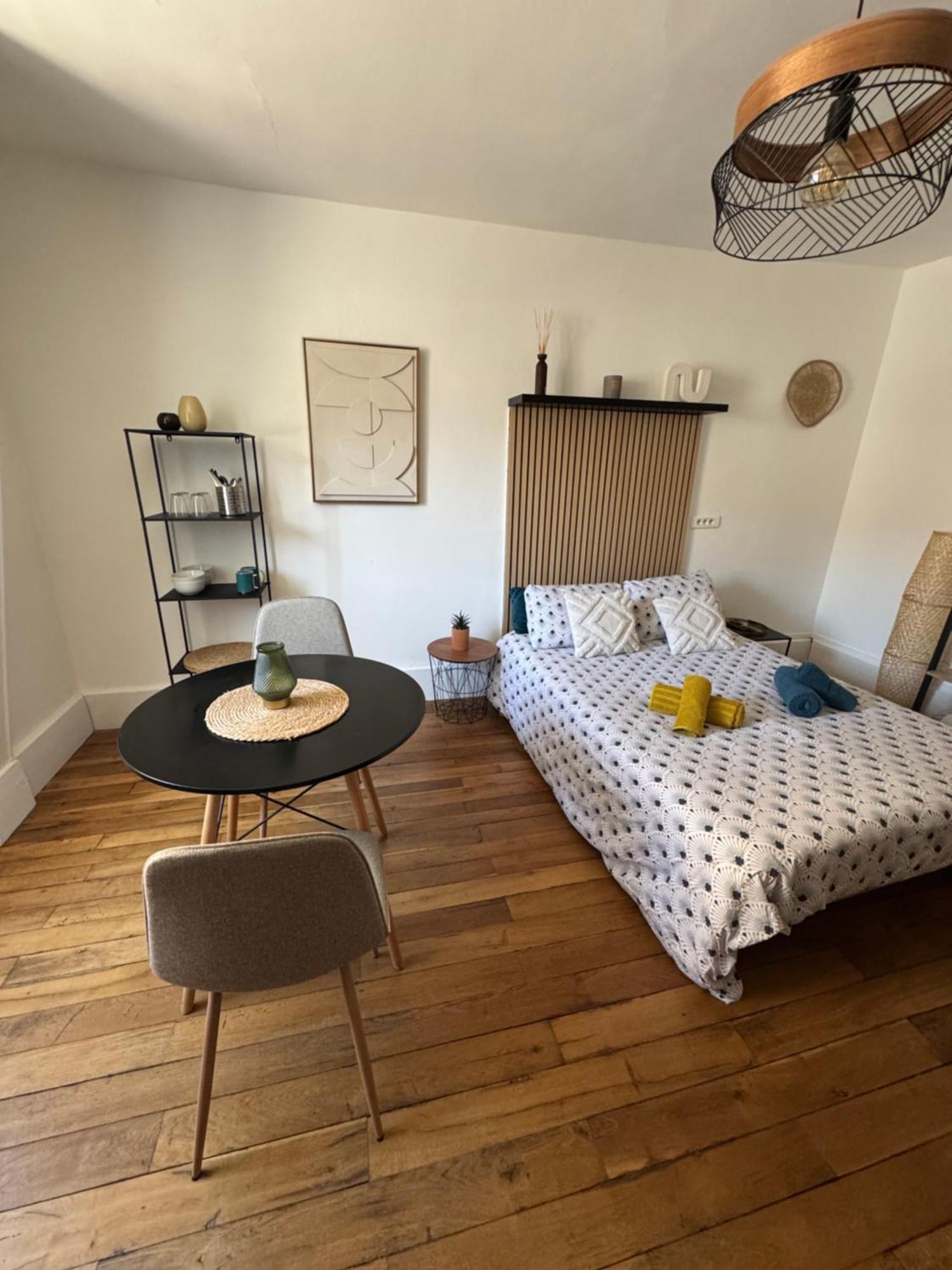 Charmant Appartement Au Coeur De 博格斯 外观 照片