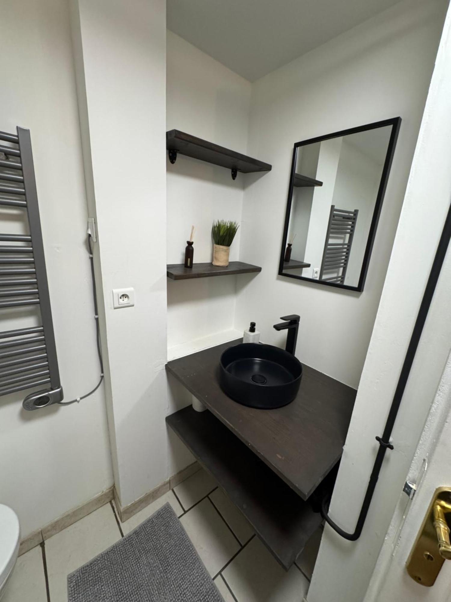 Charmant Appartement Au Coeur De 博格斯 外观 照片